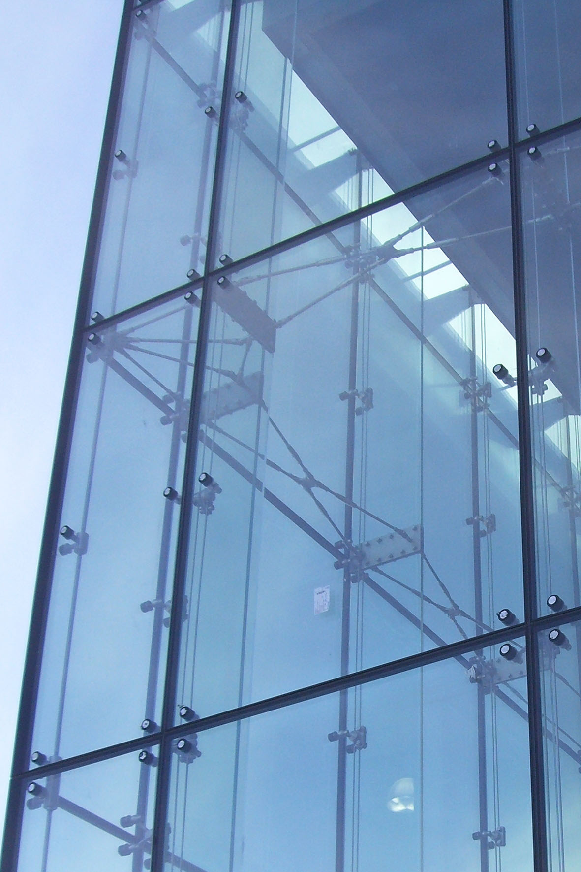 معرفی انواع نمای شیشه ای ساختمان